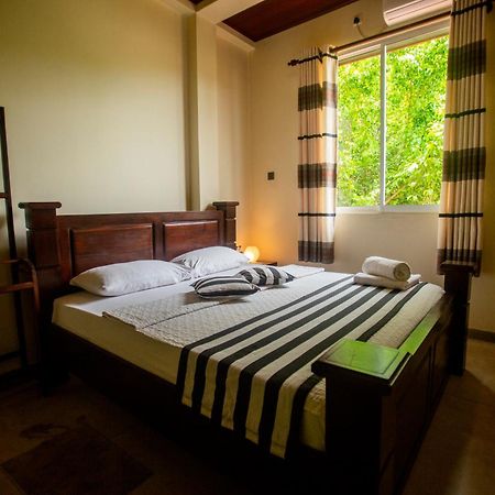 Evergreen Hotel Дамбула Екстериор снимка