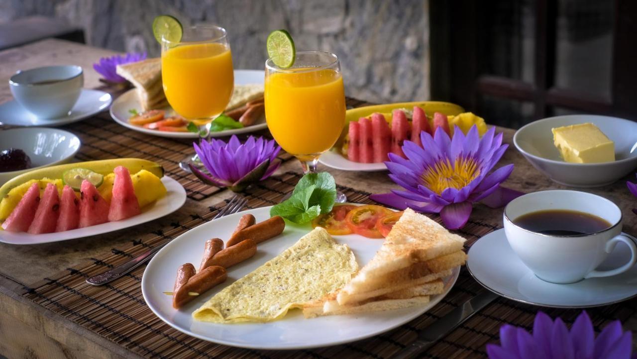 Evergreen Hotel Дамбула Екстериор снимка