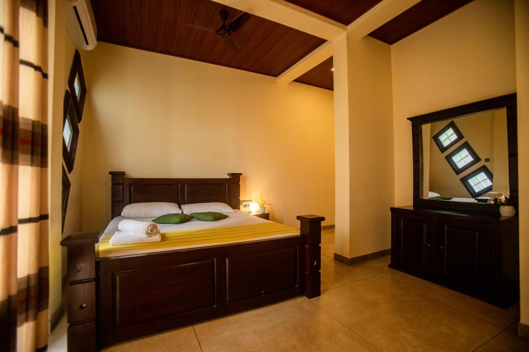 Evergreen Hotel Дамбула Екстериор снимка