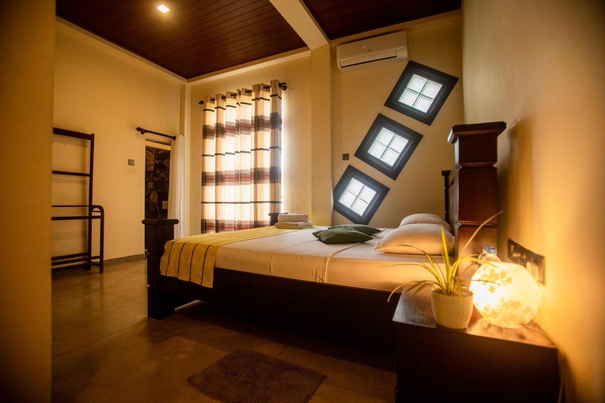 Evergreen Hotel Дамбула Екстериор снимка