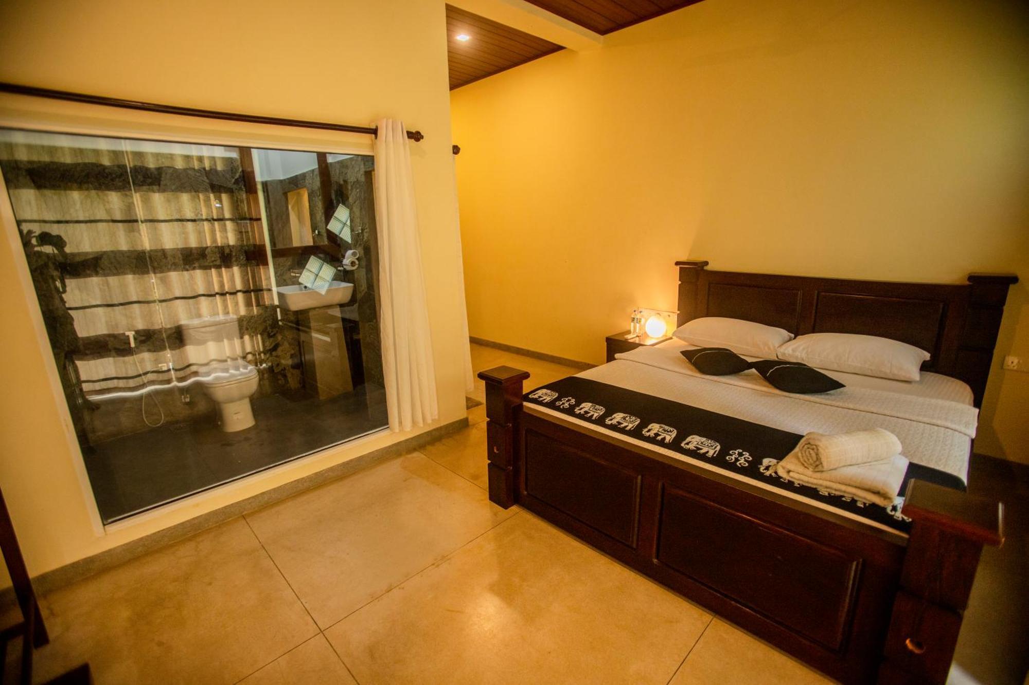 Evergreen Hotel Дамбула Екстериор снимка