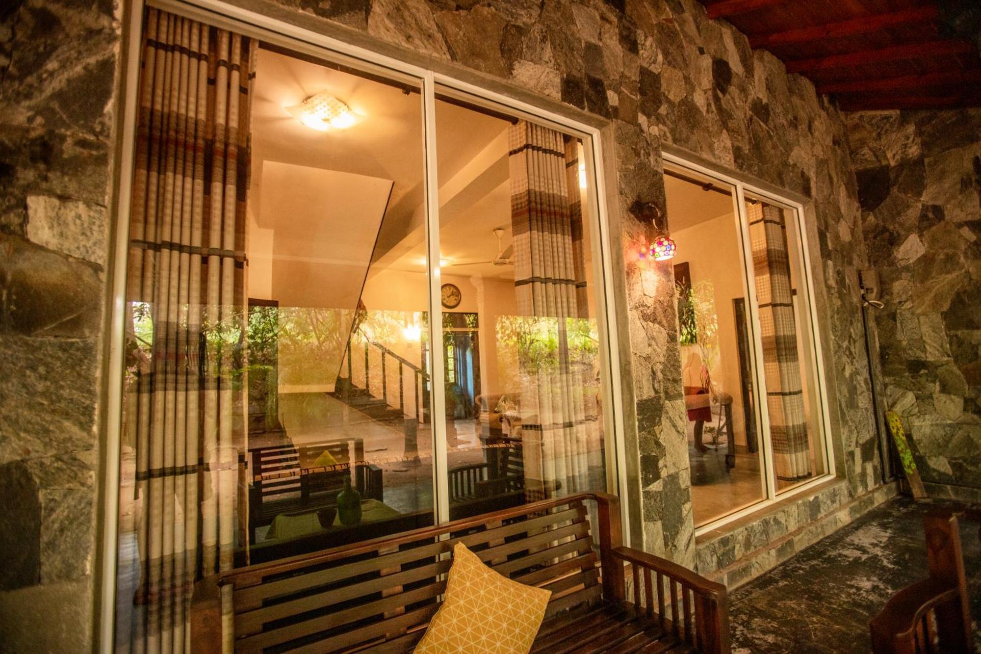 Evergreen Hotel Дамбула Екстериор снимка