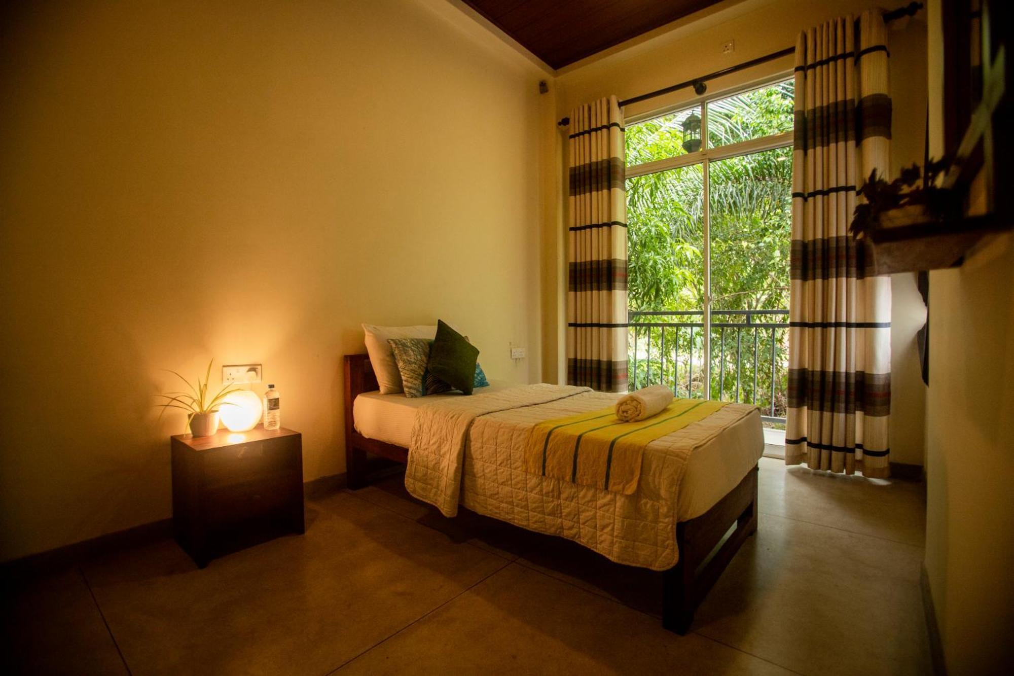 Evergreen Hotel Дамбула Екстериор снимка